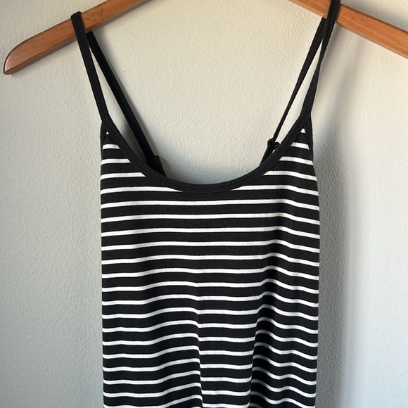 GAP Modern convertible strap midi dress. Black/ white - Picture 3 of 8